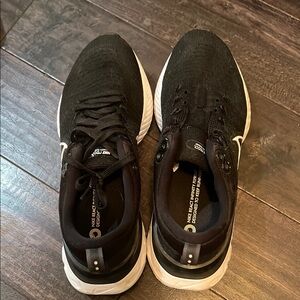 Men’s Nike react shoes size 11